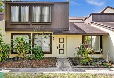 5260 Bosque Ln West Palm Beach FL 33415