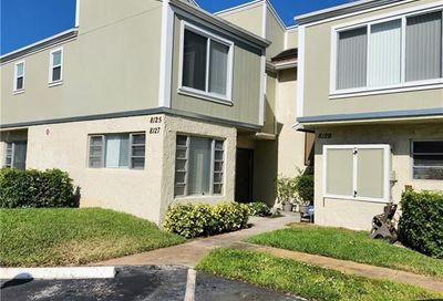 8127 Lagos De Campo Blvd Tamarac FL 33321