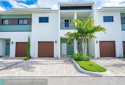 4372 NW 8th Ct Plantation FL 33317
