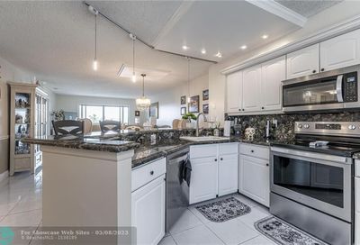 2238 N Cypress Bend Dr Pompano Beach FL 33069