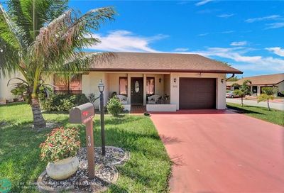 1651 SW 20th Ter Deerfield Beach FL 33442