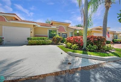 12610 Crystal Pointe Dr Boynton Beach FL 33437