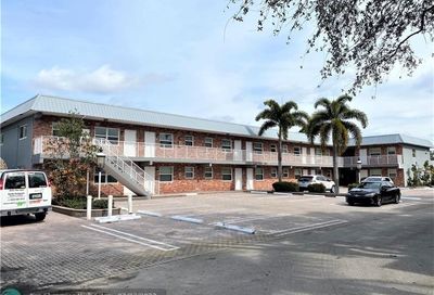 853 SE 4th Ct Deerfield Beach FL 33441