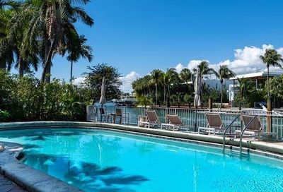 4800 Pine Tree Dr Miami Beach FL 33140