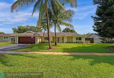 4811 NW 7th Dr Plantation FL 33317