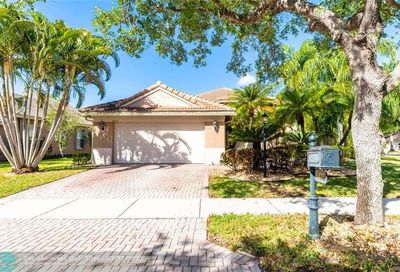 6425 NW 107th Ter Parkland FL 33076