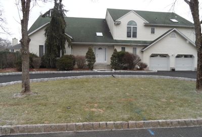 606 Mill Run Paramus Boro NJ 07652-1757