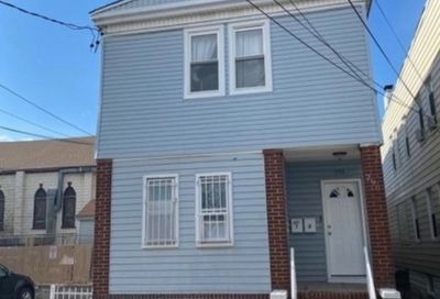 296 N 10th St Newark City NJ 07107-1910