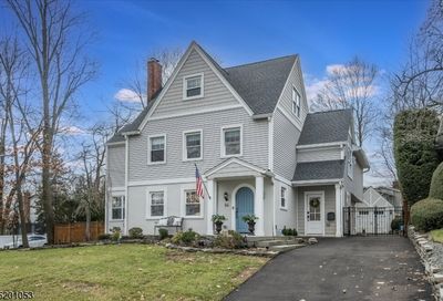 84 Berkeley Pl Glen Rock Boro NJ 07452-2315
