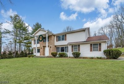 9 Campgaw Rd Mahwah Twp. NJ 07430-2507