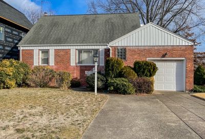 17 Overlook Pl Fair Lawn Boro NJ 07410-5507