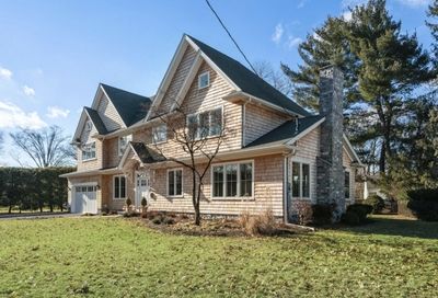 3 Prescott Rd Hohokus Boro NJ 07423-1624