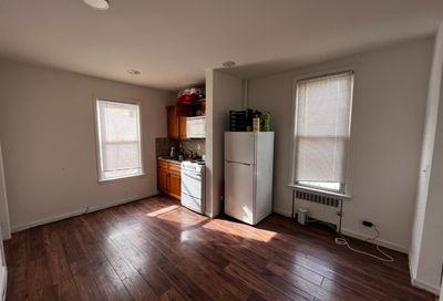 33 Monroe Pl Bloomfield Twp. NJ 07003-3509