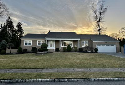 20 Alan Dr Fairfield Twp. NJ 07004-1712