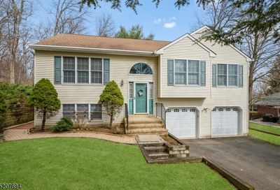 4 Algonquin Pl Denville Twp. NJ 07834-1102