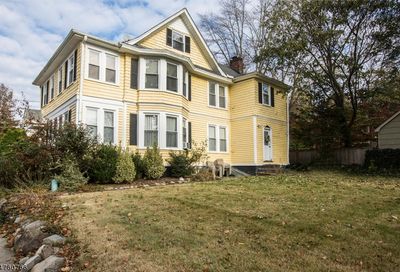 63 Garfield Pl Ridgewood Village NJ 07450-3724