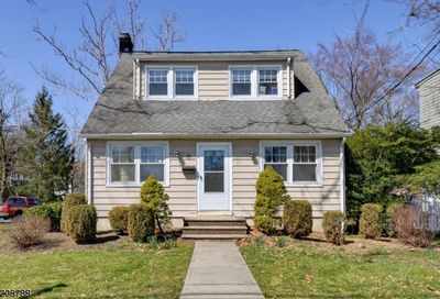 58 Brooklake Rd Madison Boro NJ 07932-2830