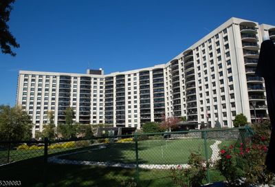 2 Claridge Dr Verona Twp. NJ 07044-3025