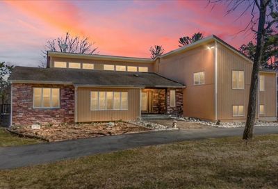 11 White Bridge Rd Franklin Twp. NJ 08867-4130