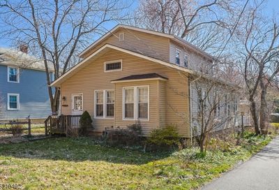 82 Glenside Ave Summit City NJ 07901-3314