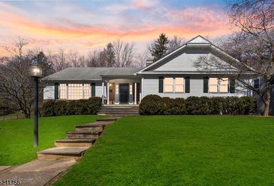 92 Cottage Pl Long Hill Twp. NJ 07933-1718