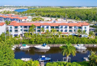 1520 5th Ave S Naples FL 34102