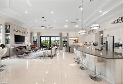 2513 Breakwater Way Naples FL 34112