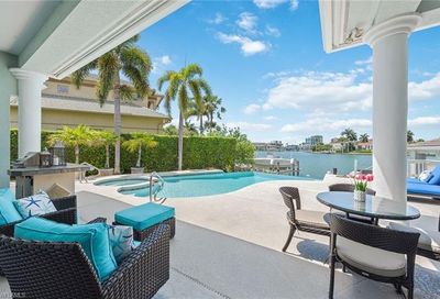 255 Bay Pt Naples FL 34103