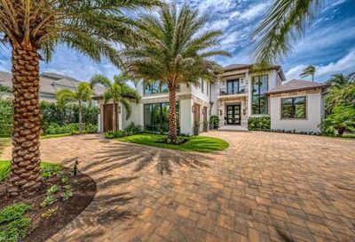 1365 Spyglass Ln Naples FL 34102
