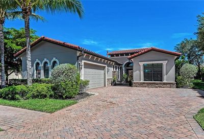 9469 Napoli Ln Naples FL 34113