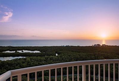 7117 Pelican Bay Blvd Naples FL 34108