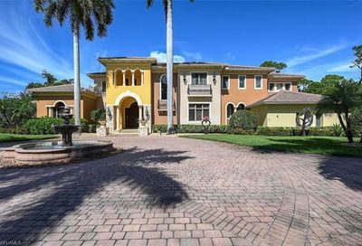 683 Hickory Rd Naples FL 34108