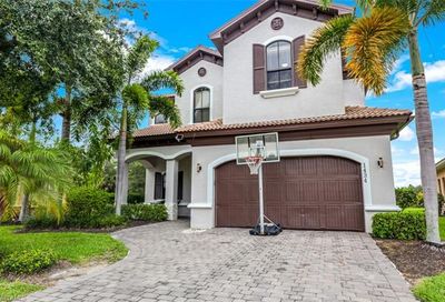 1434 Serrano Cir Naples FL 34105