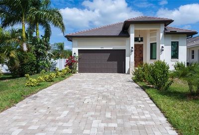 631 100th Ave N Naples FL 34108