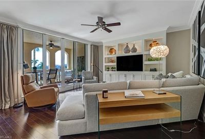 450 Bayfront Pl Naples FL 34102