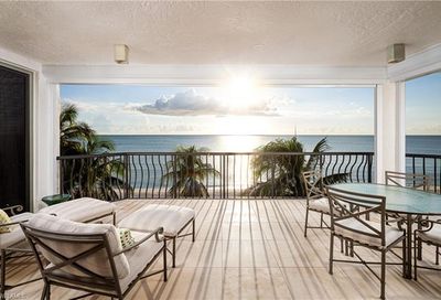 1221 Gulf Shore Blvd N Naples FL 34102