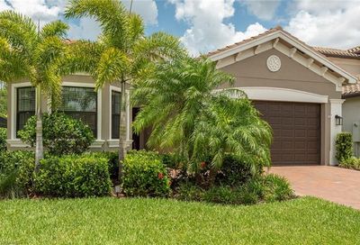 4662 Kensington Cir Naples FL 34119