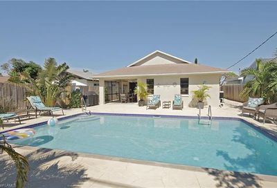 672 100th Ave N Naples FL 34108