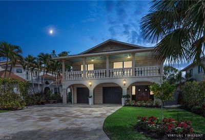 10242 Vanderbilt Dr Naples FL 34108