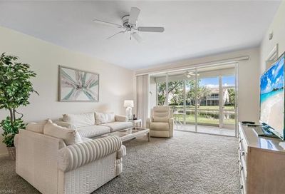 700 Saratoga Cir Naples FL 34104