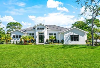 9170 The Ln Naples FL 34109