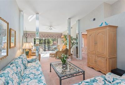 2462 Hidden Lake Dr Naples FL 34112