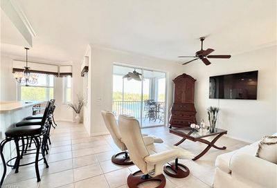 8555 Naples Heritage Dr Naples FL 34112