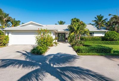 143 Mahogany Dr Naples FL 34108
