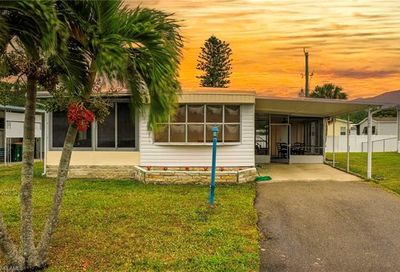 240 Cape Sable Dr Naples FL 34104
