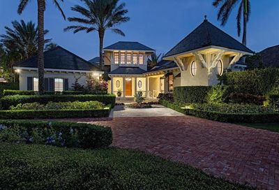 3787 Fort Charles Dr Naples FL 34102