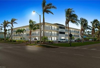 250 7th Ave S Naples FL 34102