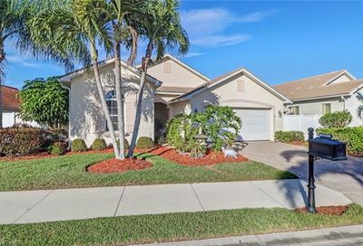 1021 Jardin Dr Naples FL 34104