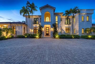 6547 Highcroft Dr Naples FL 34119