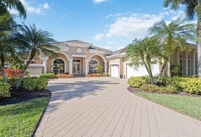 948 Glen Lake Cir Naples FL 34119
